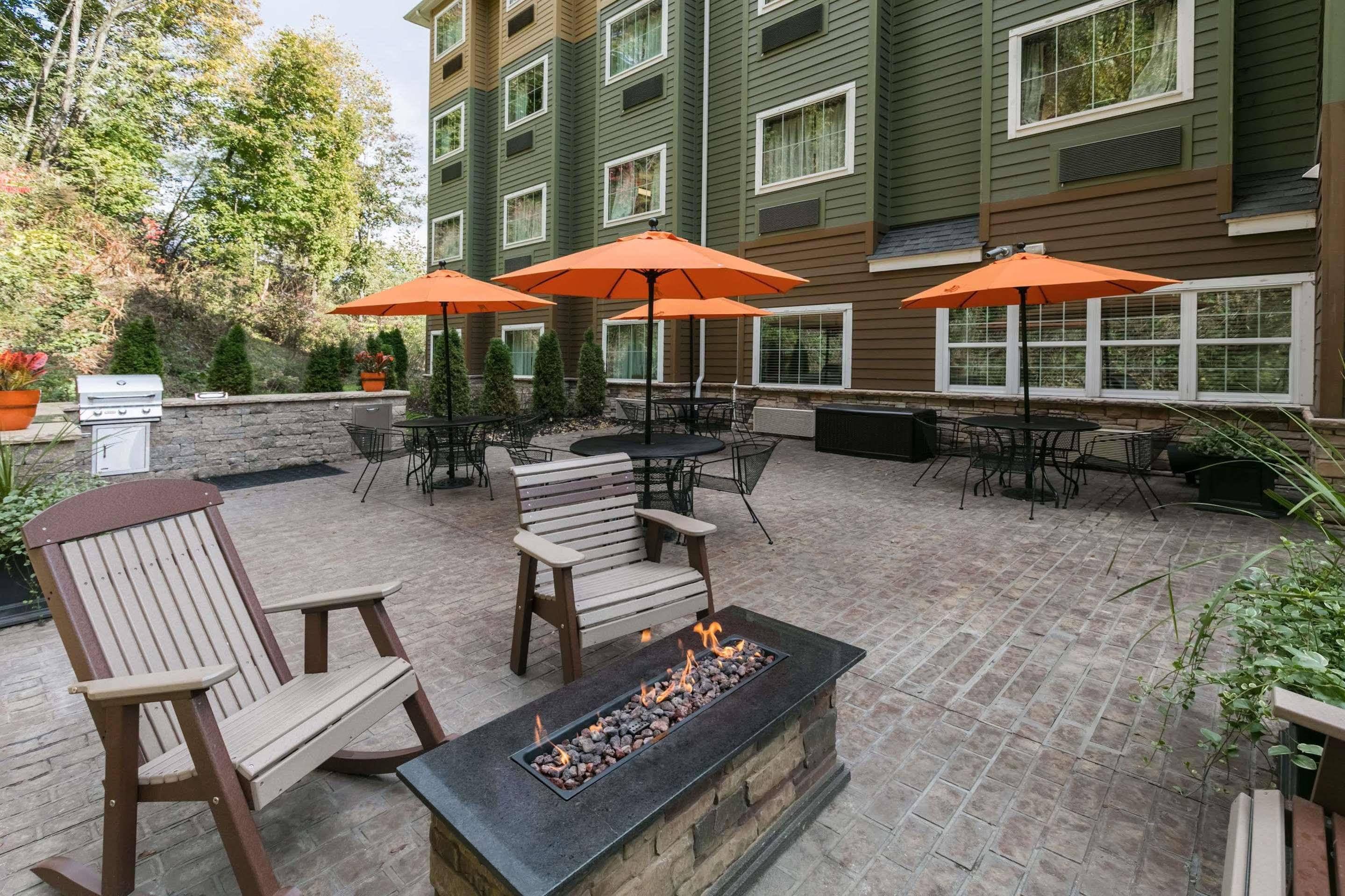 Sleep Inn & Suites Steubenville At The University Exterior foto