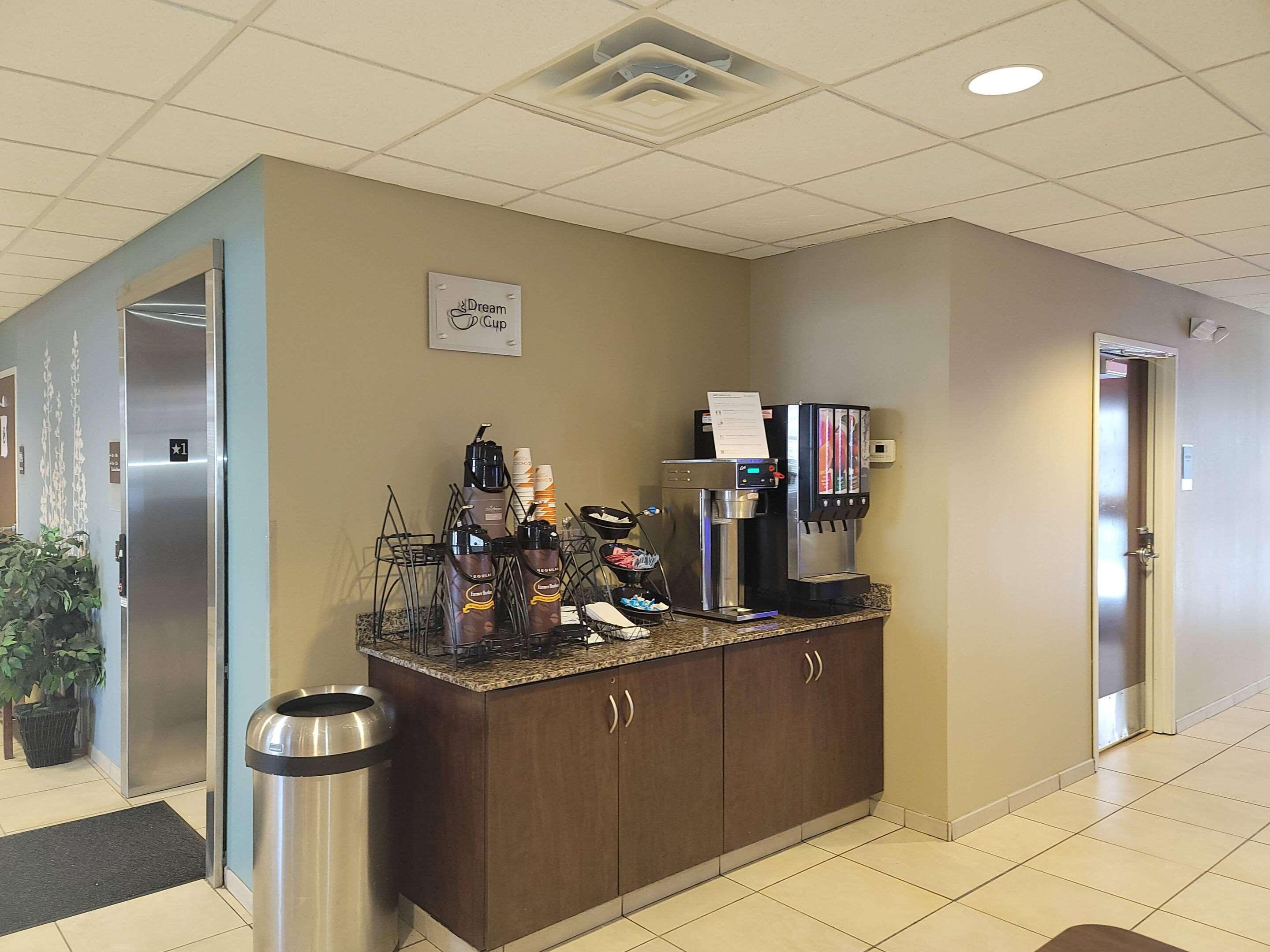 Sleep Inn & Suites Steubenville At The University Exterior foto